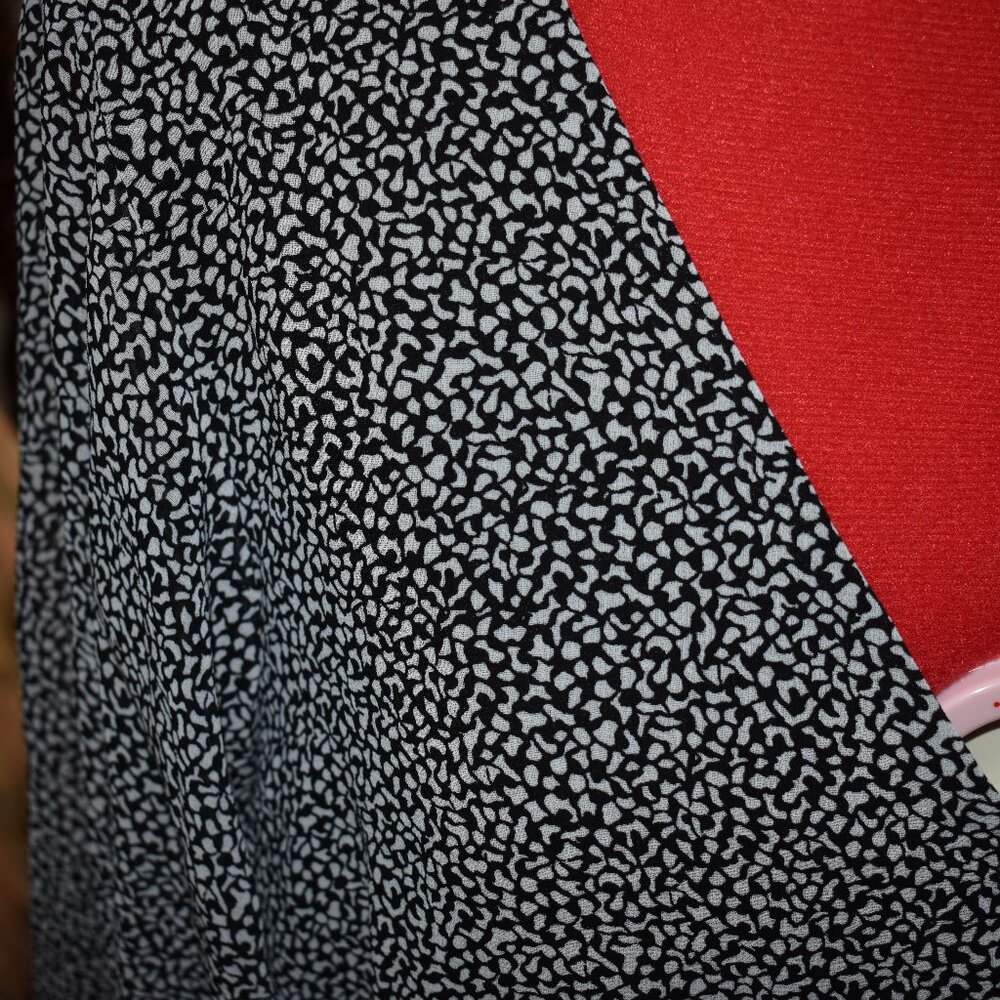 blouse - Picture 2 of 5